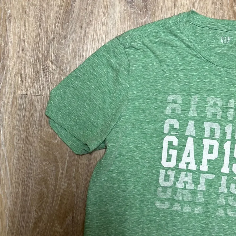 Nwot Gap Youth Green Logo Short Sleeved Tee Shirt.  Size Small